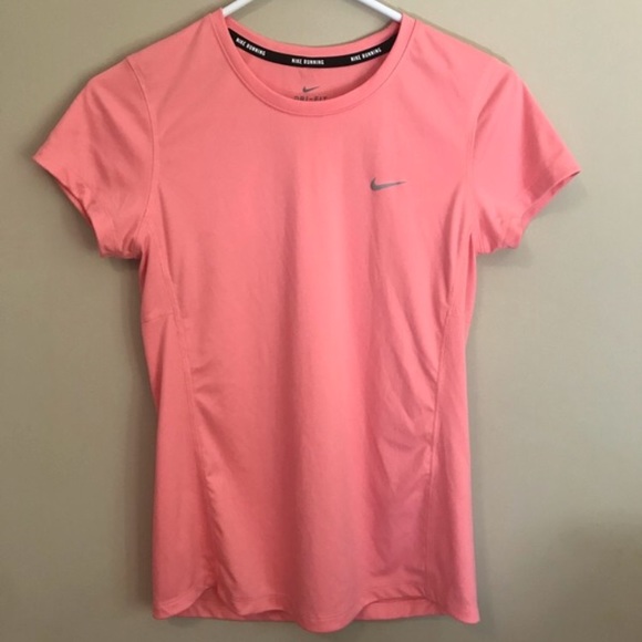 (SOLD) Nike dri-fit tees - Picture 4 of 7